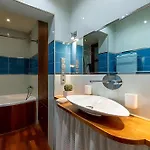 Cosy 2br - Sleeps 7 - Arc De Triomphe 파리