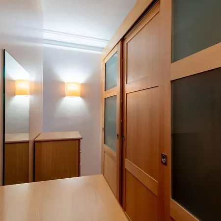 Spacious 2br For 7 - Near Palais Des Congres Париж