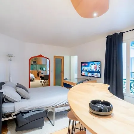 Elegant 2br - Sleeps 7 - Walk To Arc De Triomphe Appartamento
