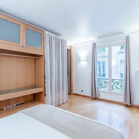 Elegant 2br - Sleeps 7 - Walk To Arc De Triomphe Appartamento
