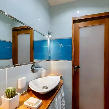 Elegant 2br - Sleeps 7 - Walk To Arc De Triomphe Appartamento *
