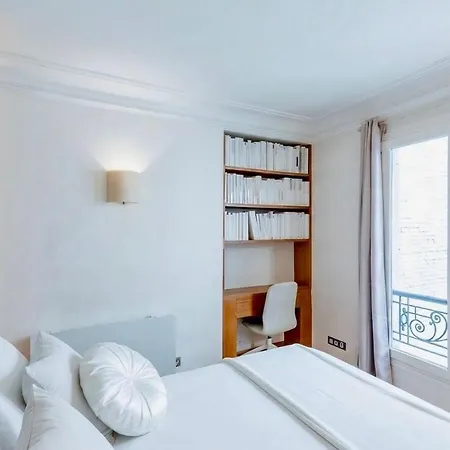 Elegant 2br - Sleeps 7 - Walk To Arc De Triomphe Appartamento Parigi