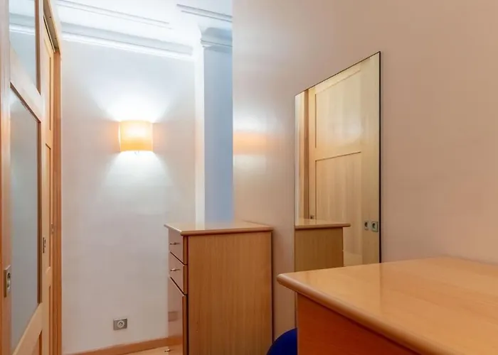 Апартаменты Spacious 2br For 7 - Near Palais Des Congres